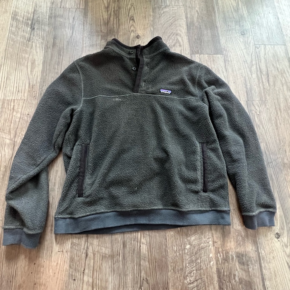Patagonia Dark Grey Fleece Pullover